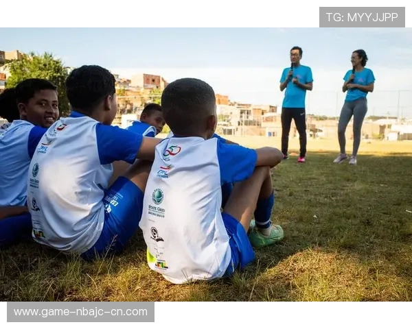 新足球平台官网助力青少年足球发展打造权威的足球学习与交流平台 新足球平台官网助力青少年足球发展打造权威的足球学习与交流平台